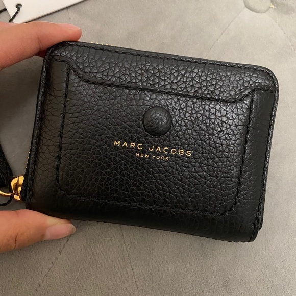 *SOLD* Marc Jacobs Pebbled Empire City Wallet NWT - Picture 4 of 7